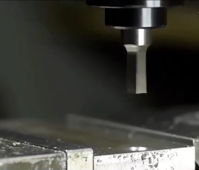 新能源電池殼和六方孔是什麽關係